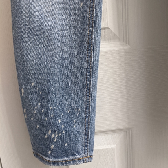Old Navy "Boyfriend" jeans - Picture 3 of 5